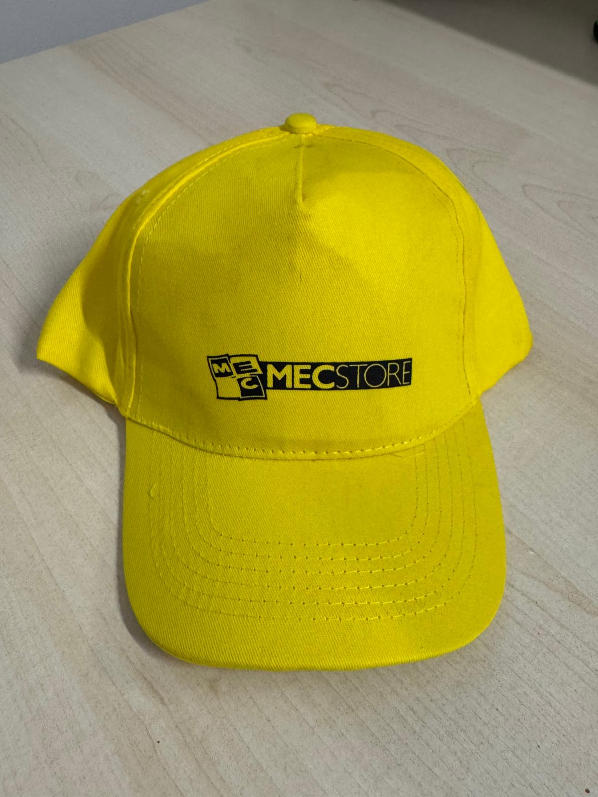 F3104700 BERRETTO/CAPPELLO con frontino colore giallo personalizzato MECSTORE